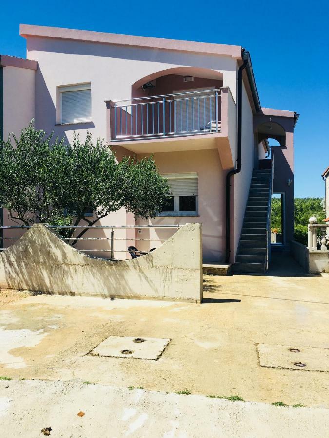 Apartmán Dama Obrovac Exteriér fotografie
